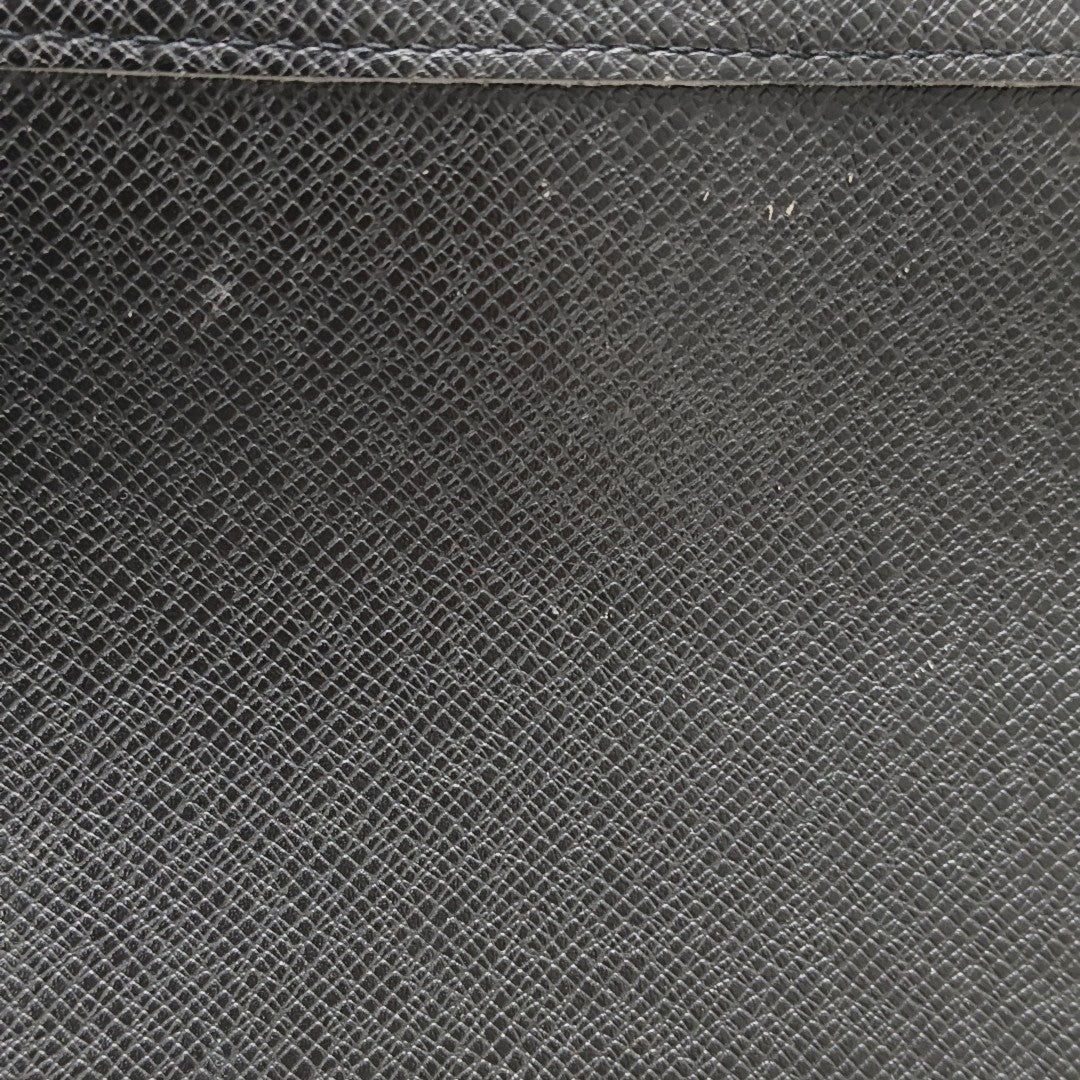Pochette Voyag MM Calfskin Black