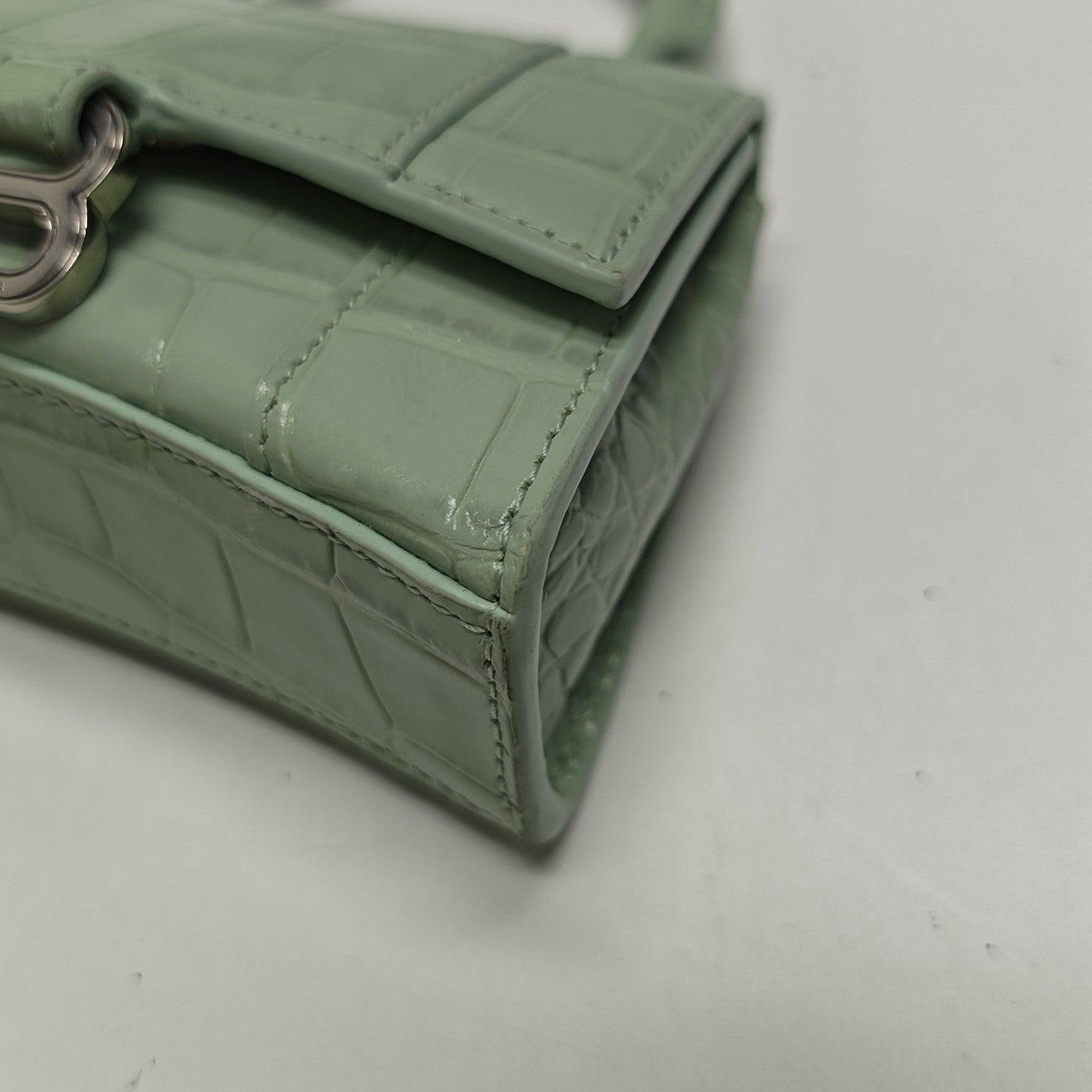 Hourglass Mini Calfskin Green