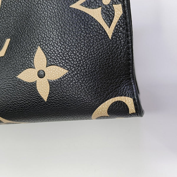 ONTHEGO PM Calfskin Black