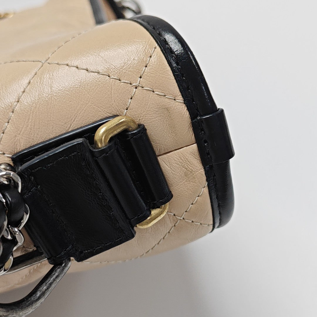 GABRIELLE Medium Quilted Calfskin Beige
