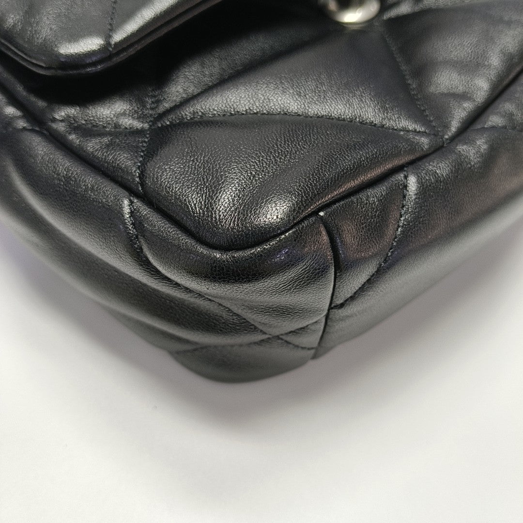 CHANEL 19 Small Quilted Lambskin Black