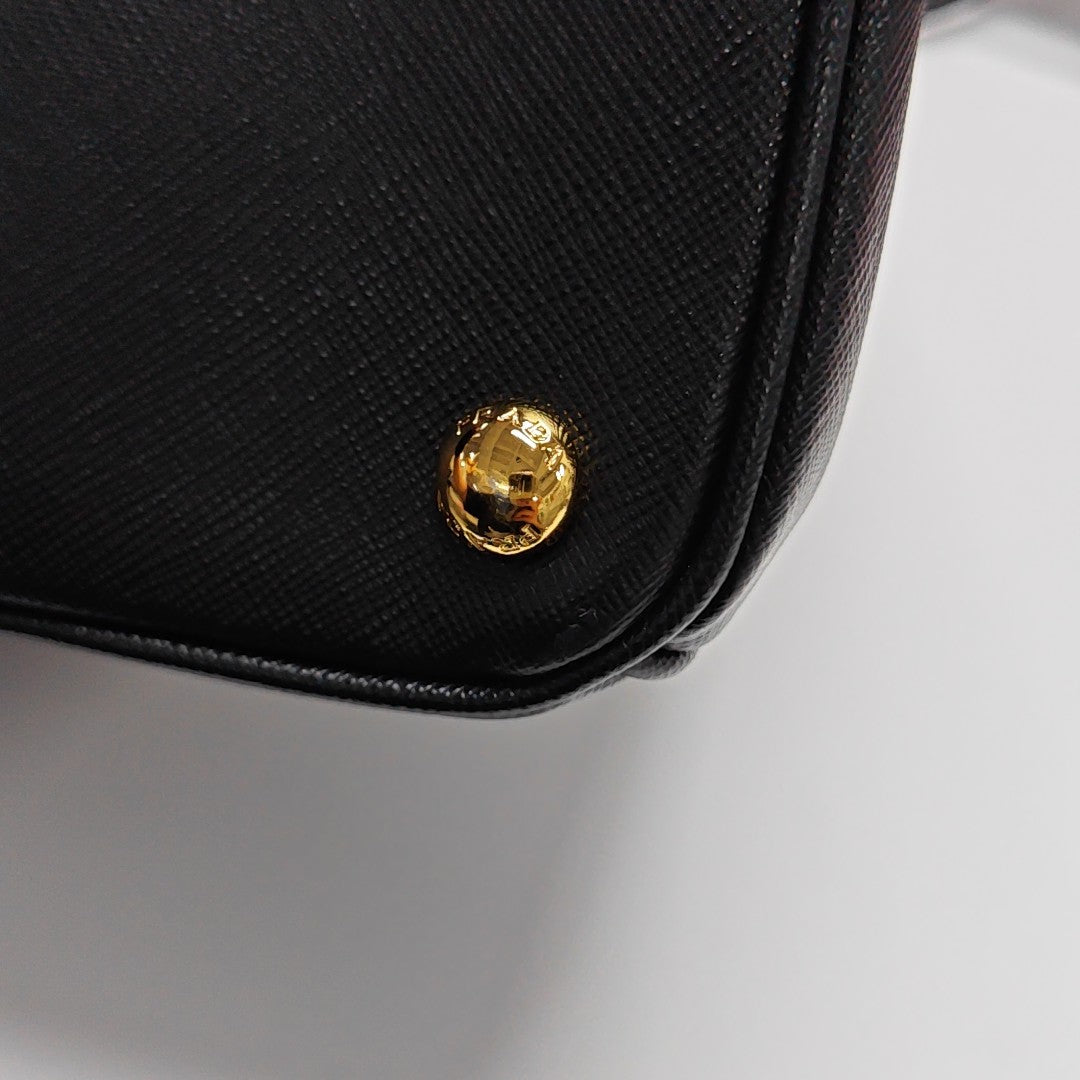 Galleria Large Saffiano Calfskin Black