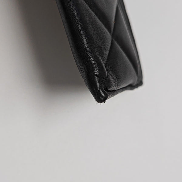 CHANEL 19 Small Quilted Lambskin Black Card Holder