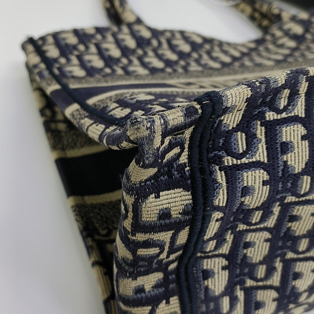 Book Tote Medium Oblique Canvas Blue
