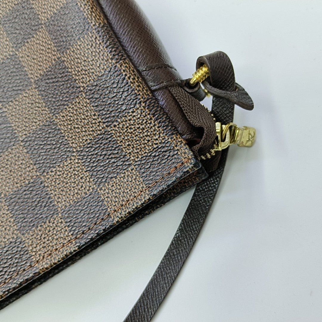 TROUSSE MAKE UP Damier Ebene Coated Canvas Brown