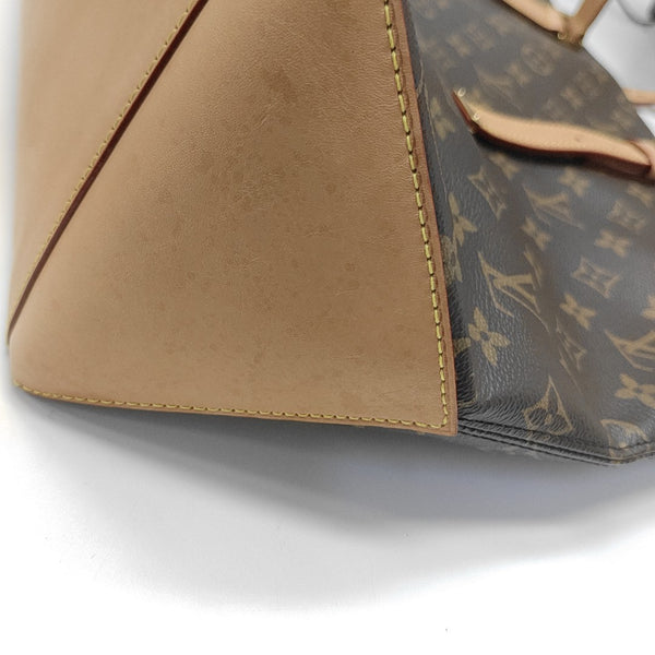 CABAS MEZZO Monogram Coated Canvas Brown