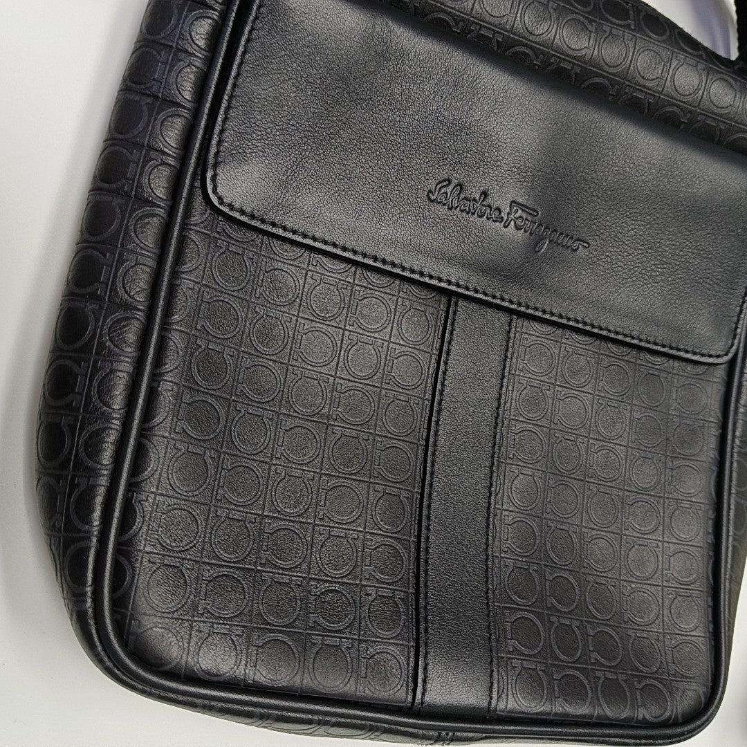 Gamma Soft Calfskin Black