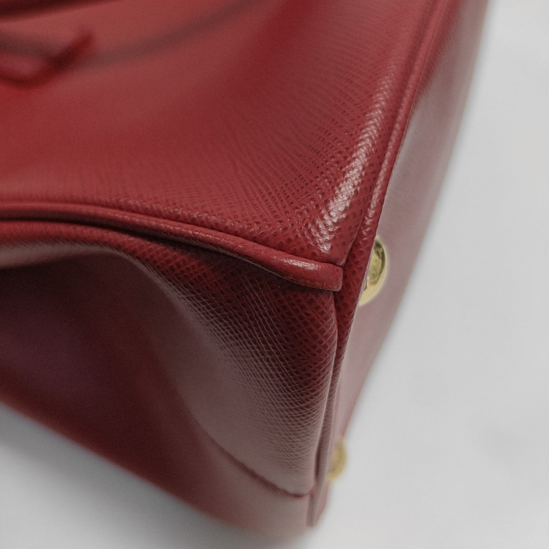 Galleria Medium Calfskin Red