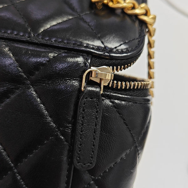 VANITY CASE Small Quilted Lambskin Black