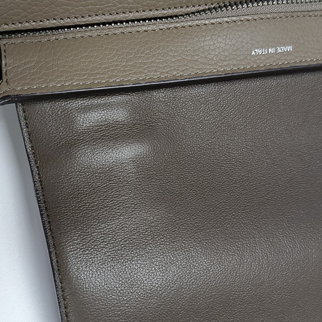 TRAPEZE Small Calfskin Gray