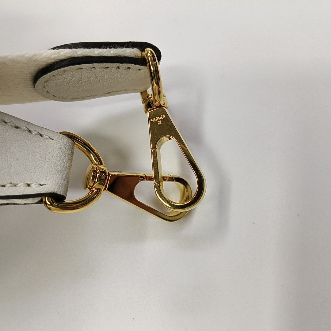 Authenticated pre-owned  Evelyne TPM Clemence White - Shoulder Bag at Looply