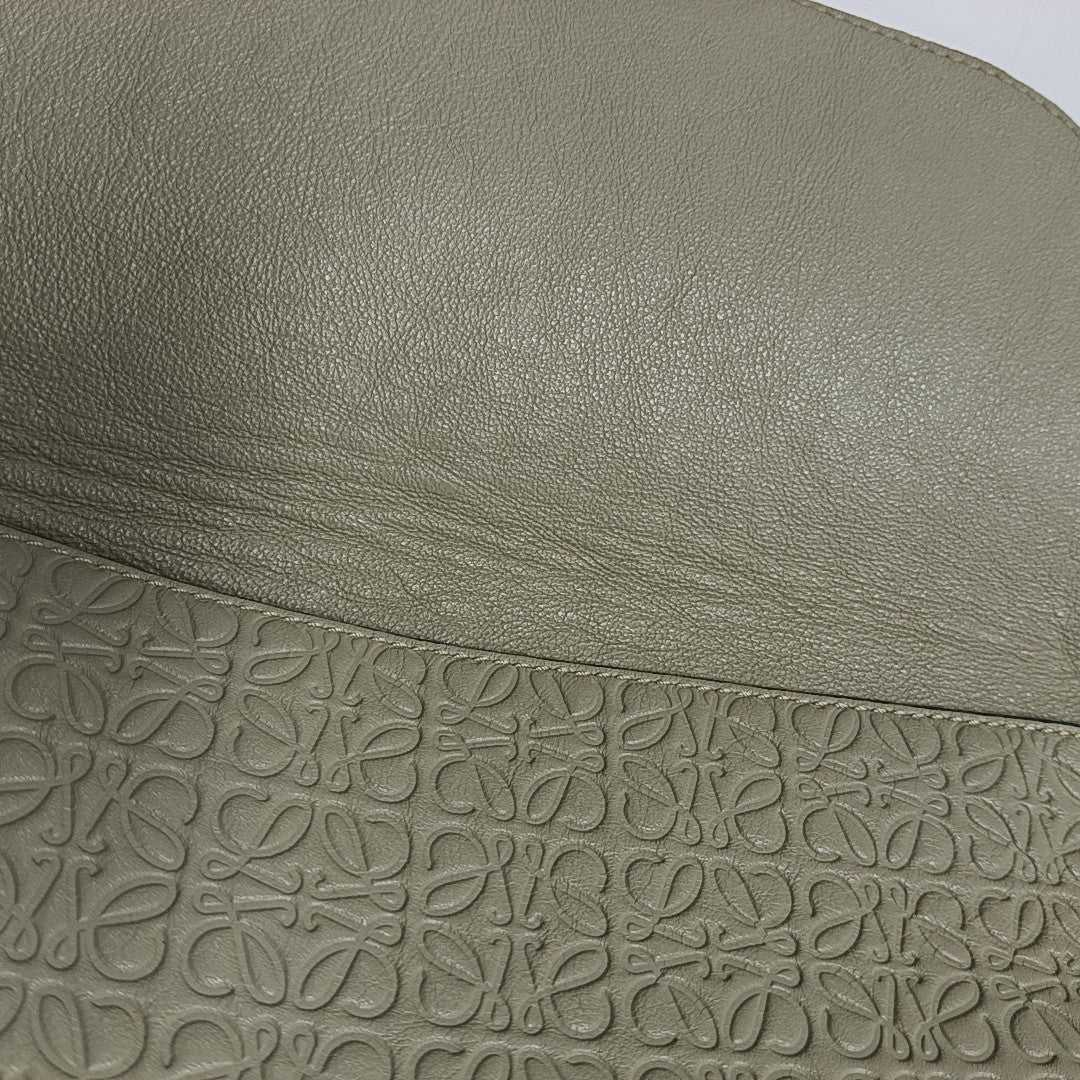 Avenue Monogram Calfskin Gray