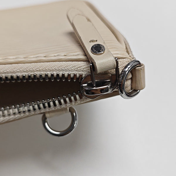 EASY POUCH ON STRAP Epi Beige