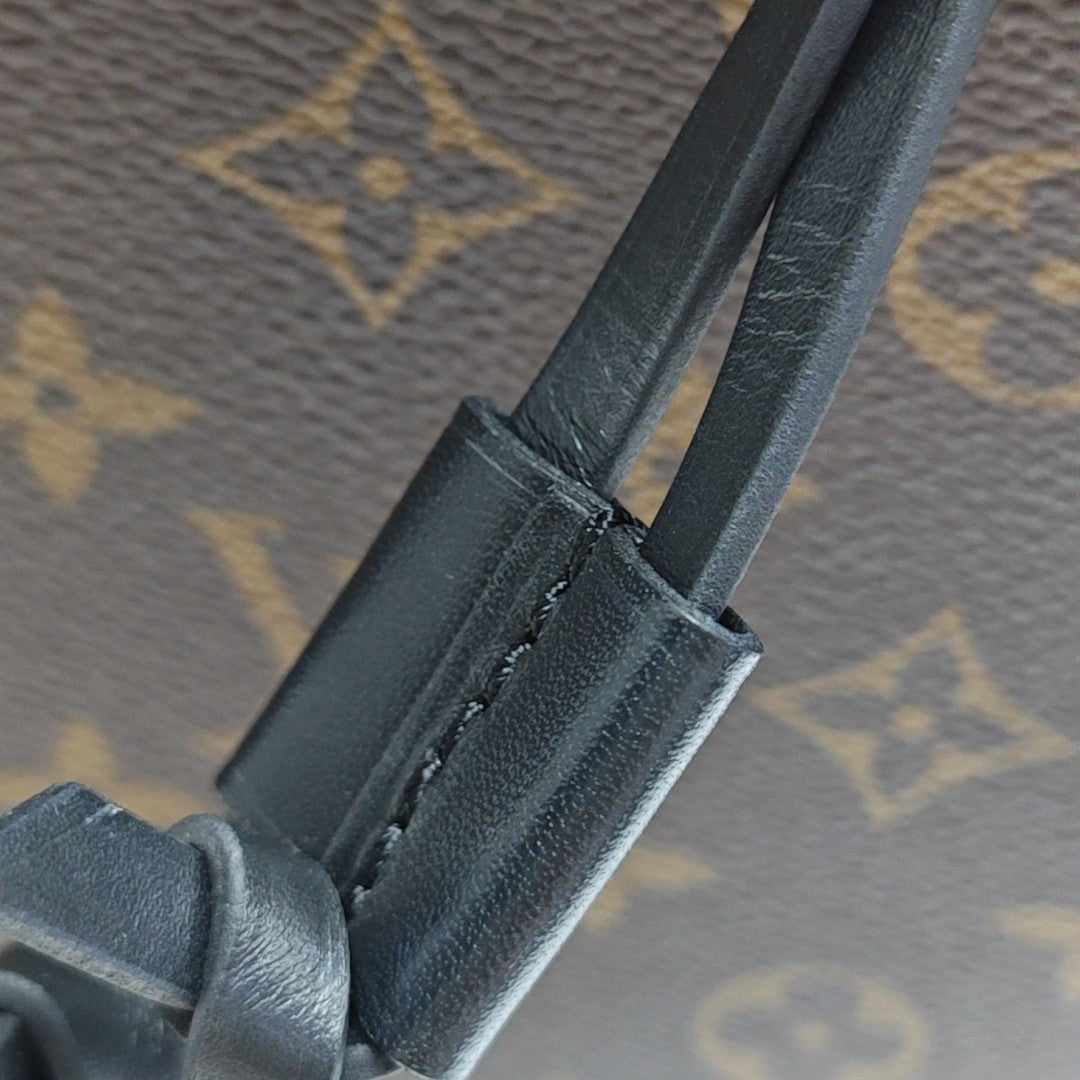 NÉONOÉ MM Monogram Coated Canvas Brown