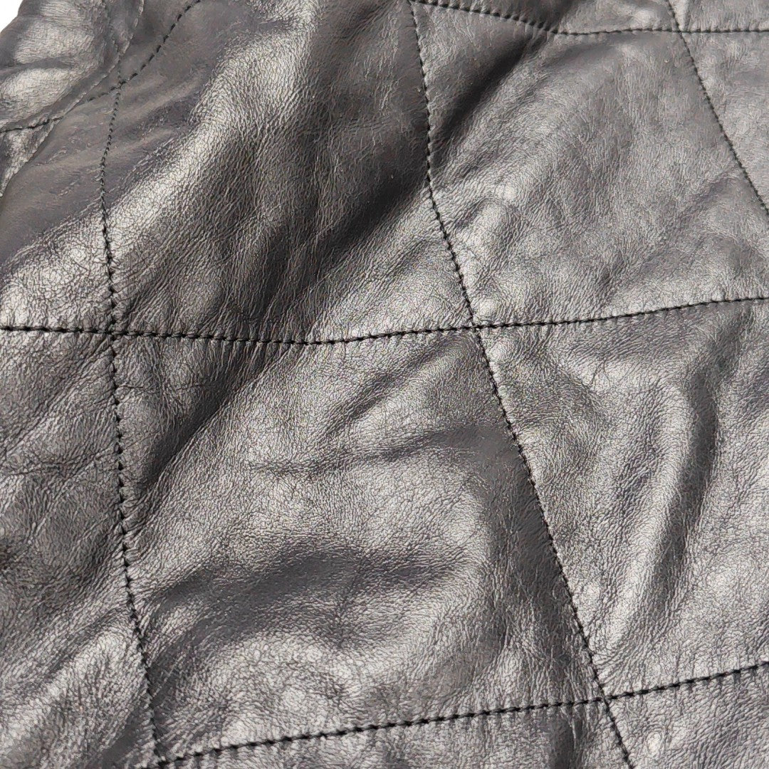 CHANEL 22 Large Quilted Calfskin Black