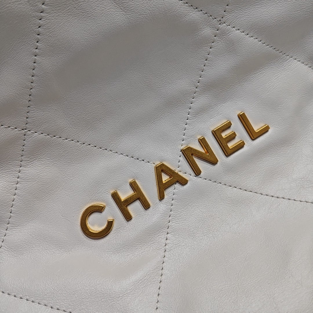 CHANEL 22 Small Quilted Calfskin White