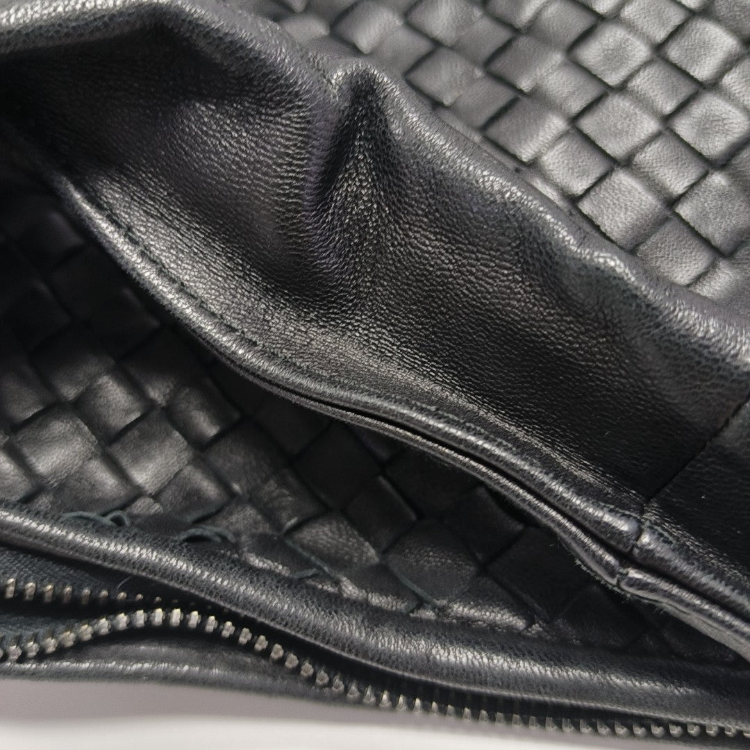 Veneta Calfskin Black