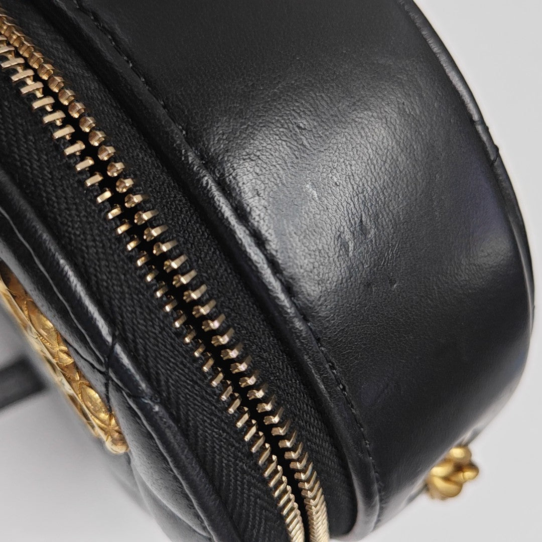 CHANEL 19 Quilted Lambskin Black