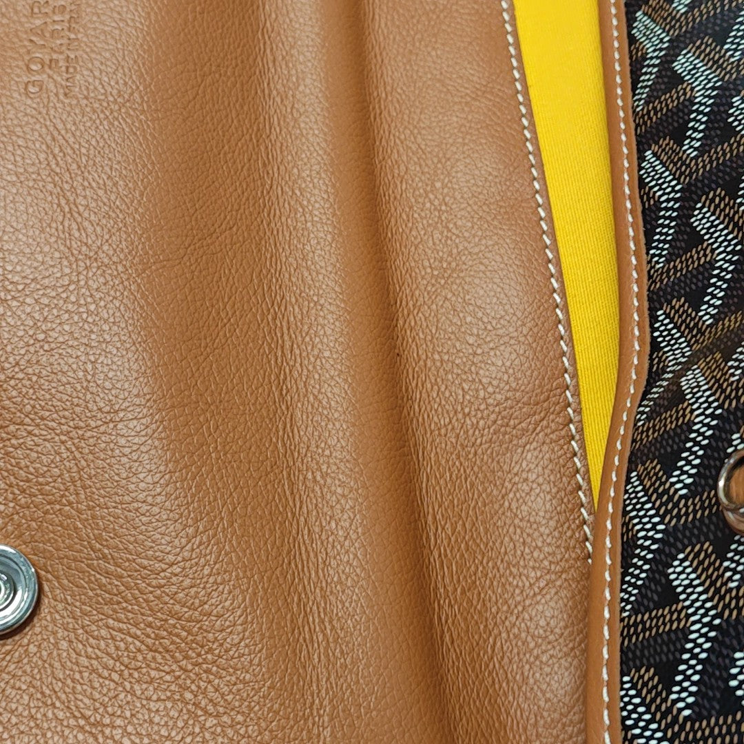 Saint Léger Coated Canvas Brown
