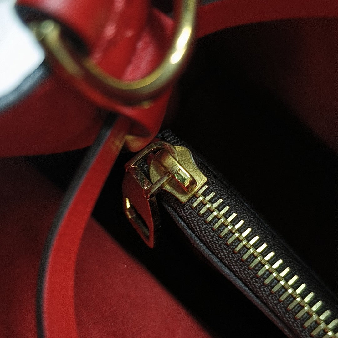 NÉONOÉ MM Monogram Coated Canvas Brown
