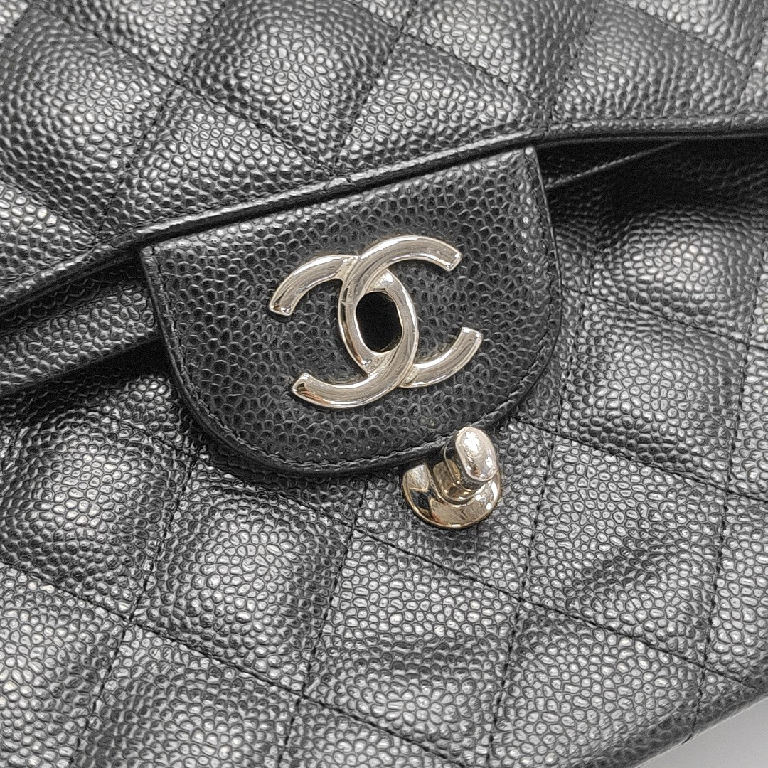 CLASSIC FLAP Jumbo Quilted Grained Calfskin Black