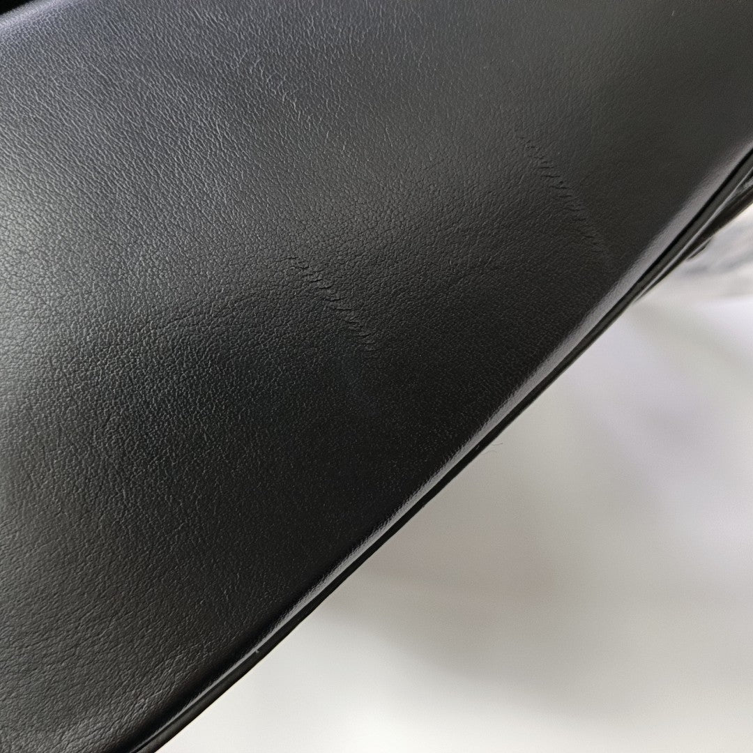 TWIST MM Calfskin Black