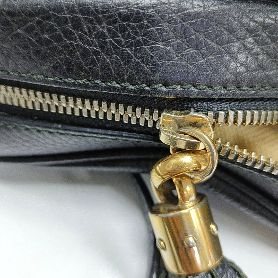 Authenticated pre-owned  Soho Small Calfskin Black - Crossbody Bag at Looply