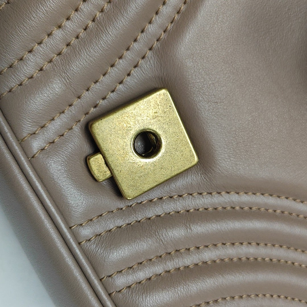 GG Marmont Medium Quilted Calfskin Beige