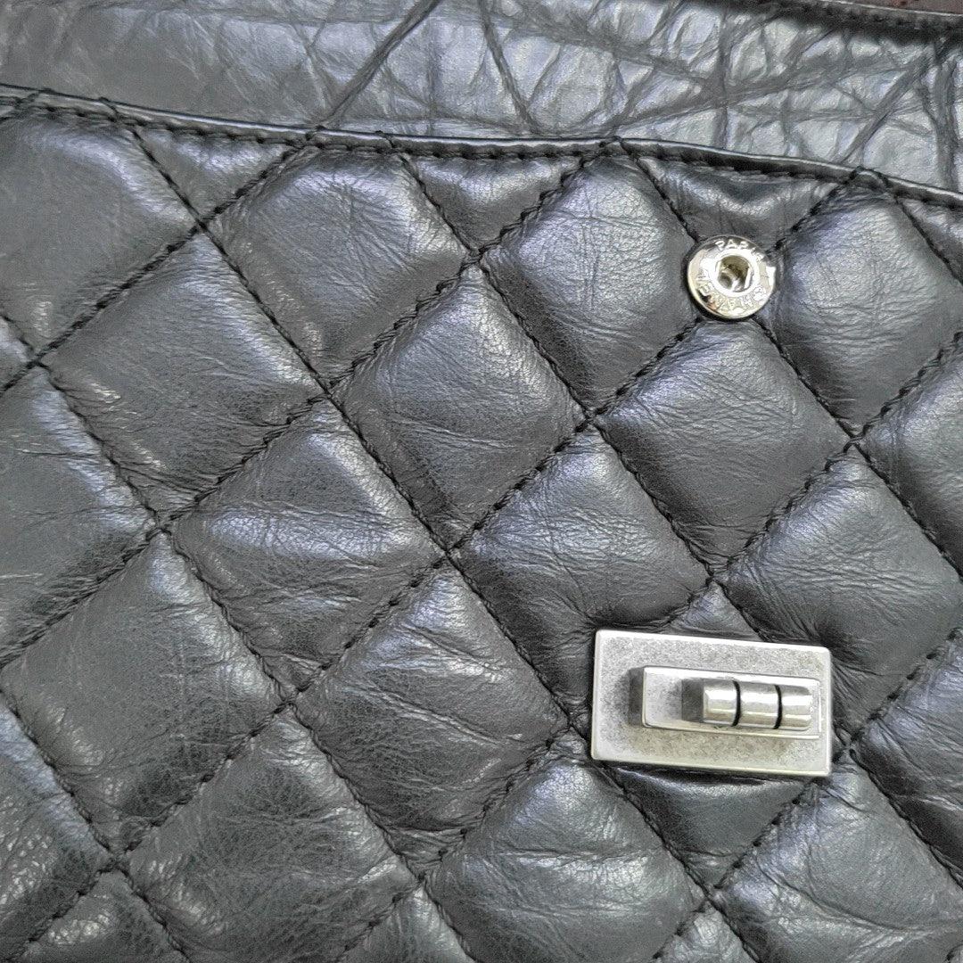 2.55 227 (jumbo) Quilted Vintage Calf Black