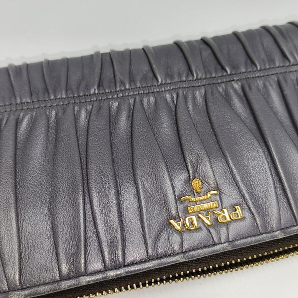 Fold Wallet Quilted Lambskin Gray Wallet