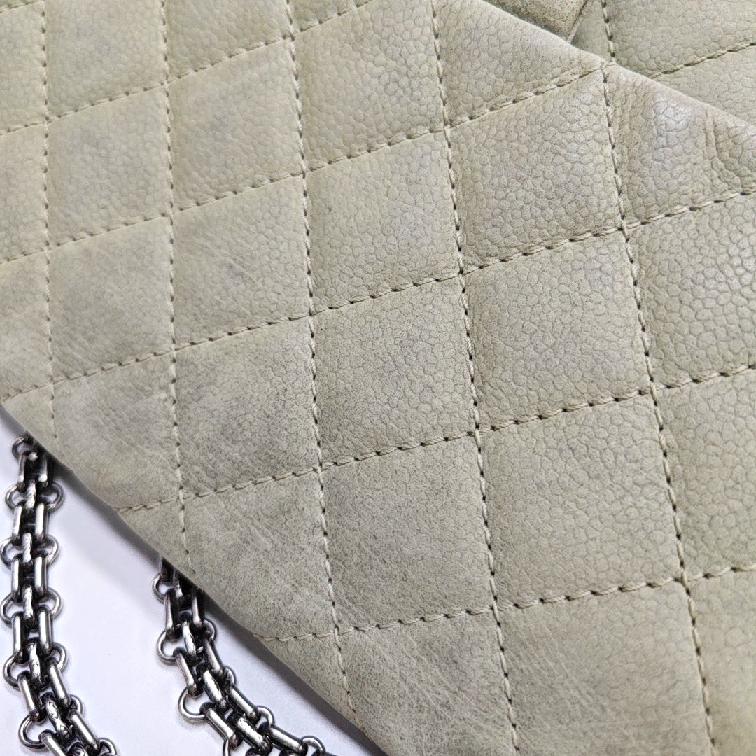Authenticated pre-owned  2.55 Quilted Calfskin Green - Shoulder Bag at Looply