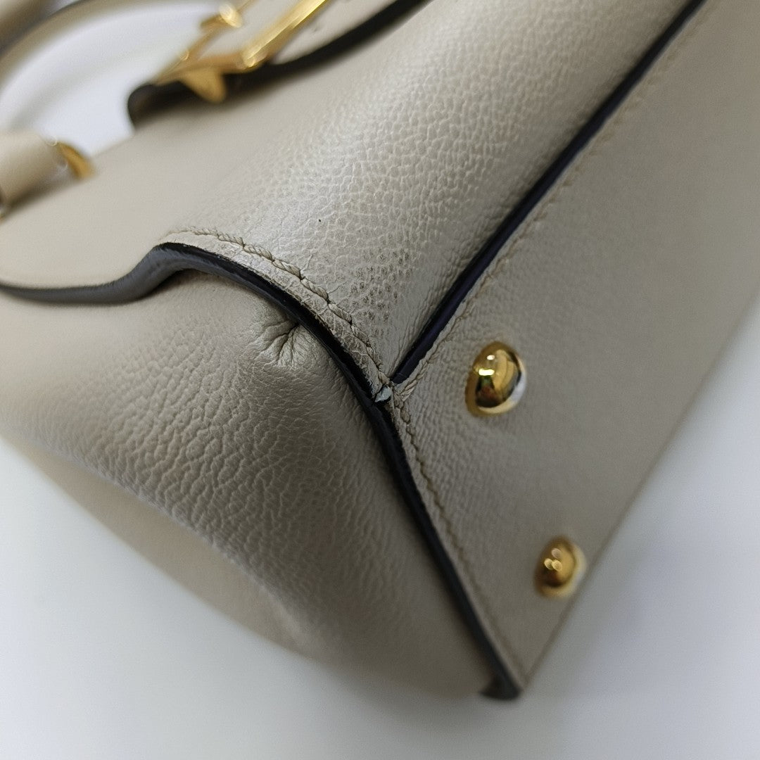 Buckle Calfskin Beige