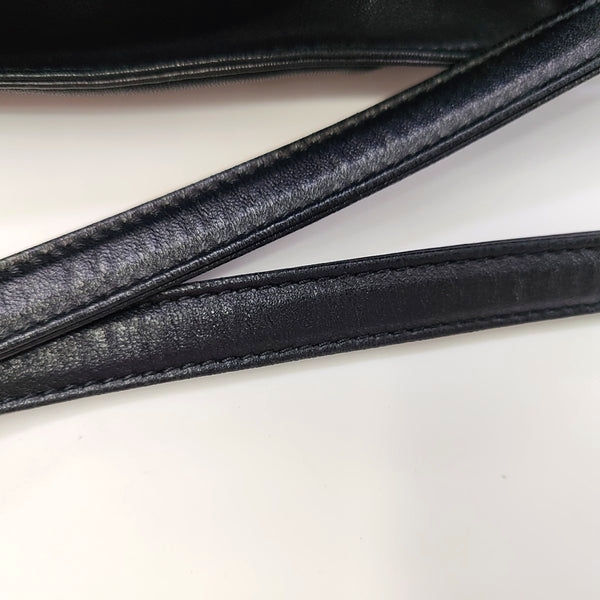 Authenticated pre-owned  Flamenco Lambskin Black - Shoulder Bag at Looply