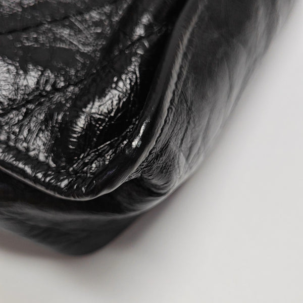 NIKI Medium Chevron Calfskin Black
