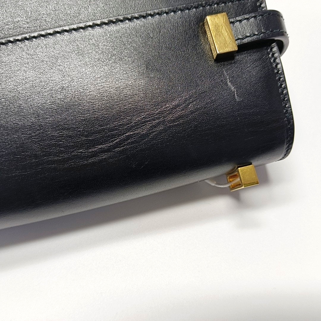 Authenticated pre-owned  MANHATTAN Mini Calfskin Black - Shoulder Bag at Looply