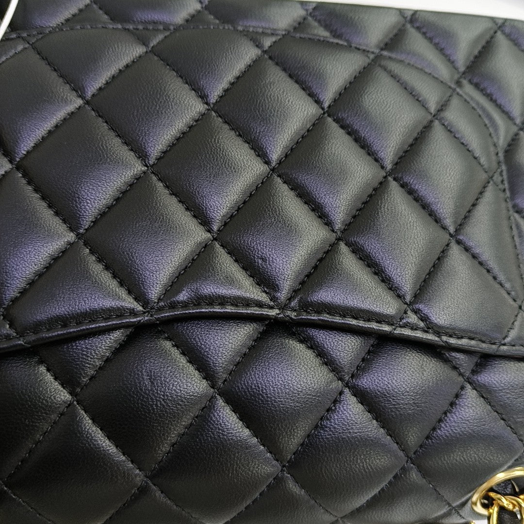 CLASSIC FLAP Small Quilted Lambskin Black