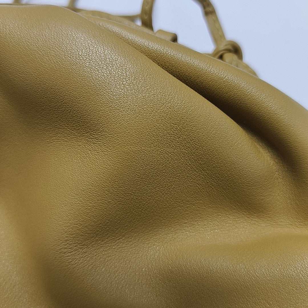 The Pouch Mini Calfskin Brown