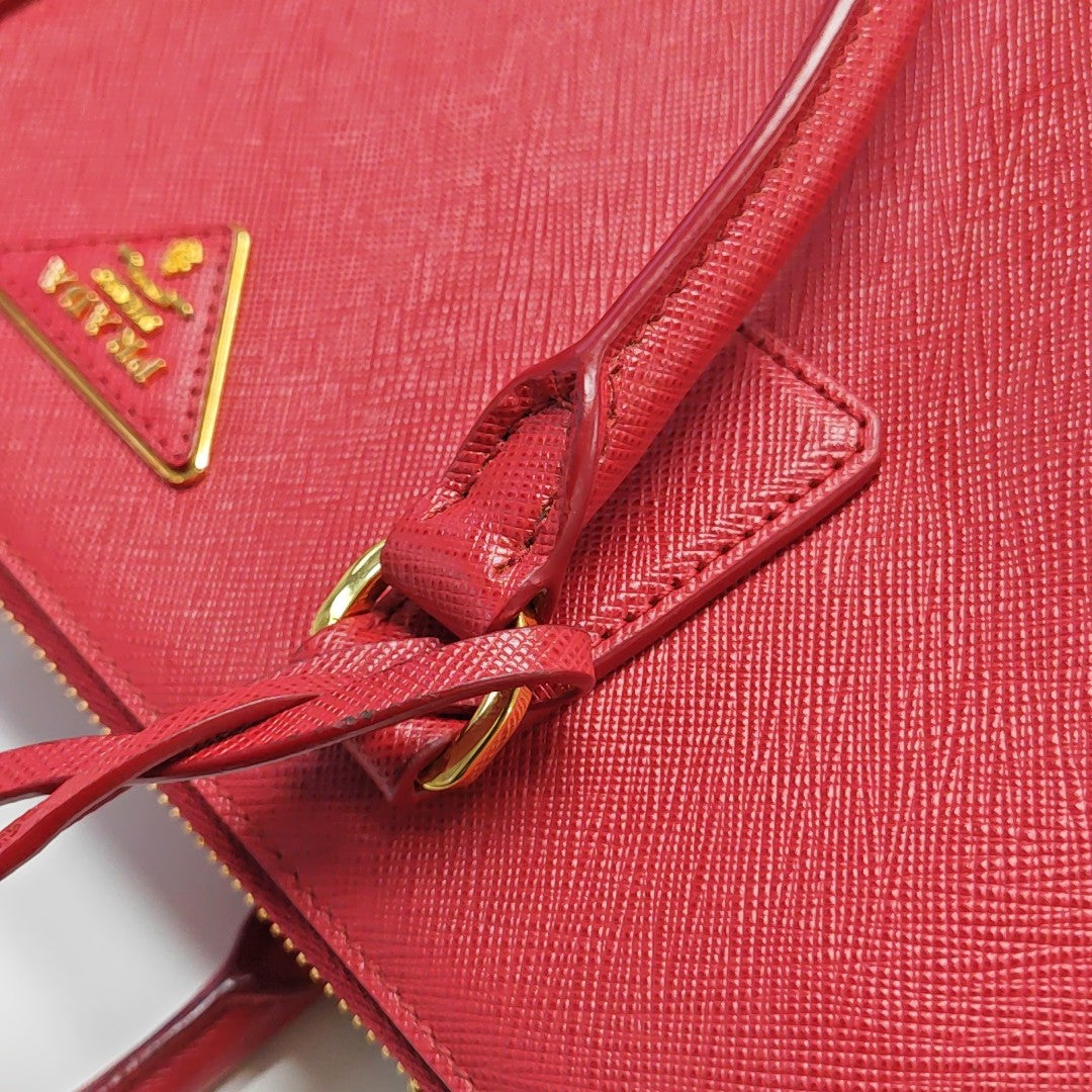 Galleria Large Saffiano Calfskin Red