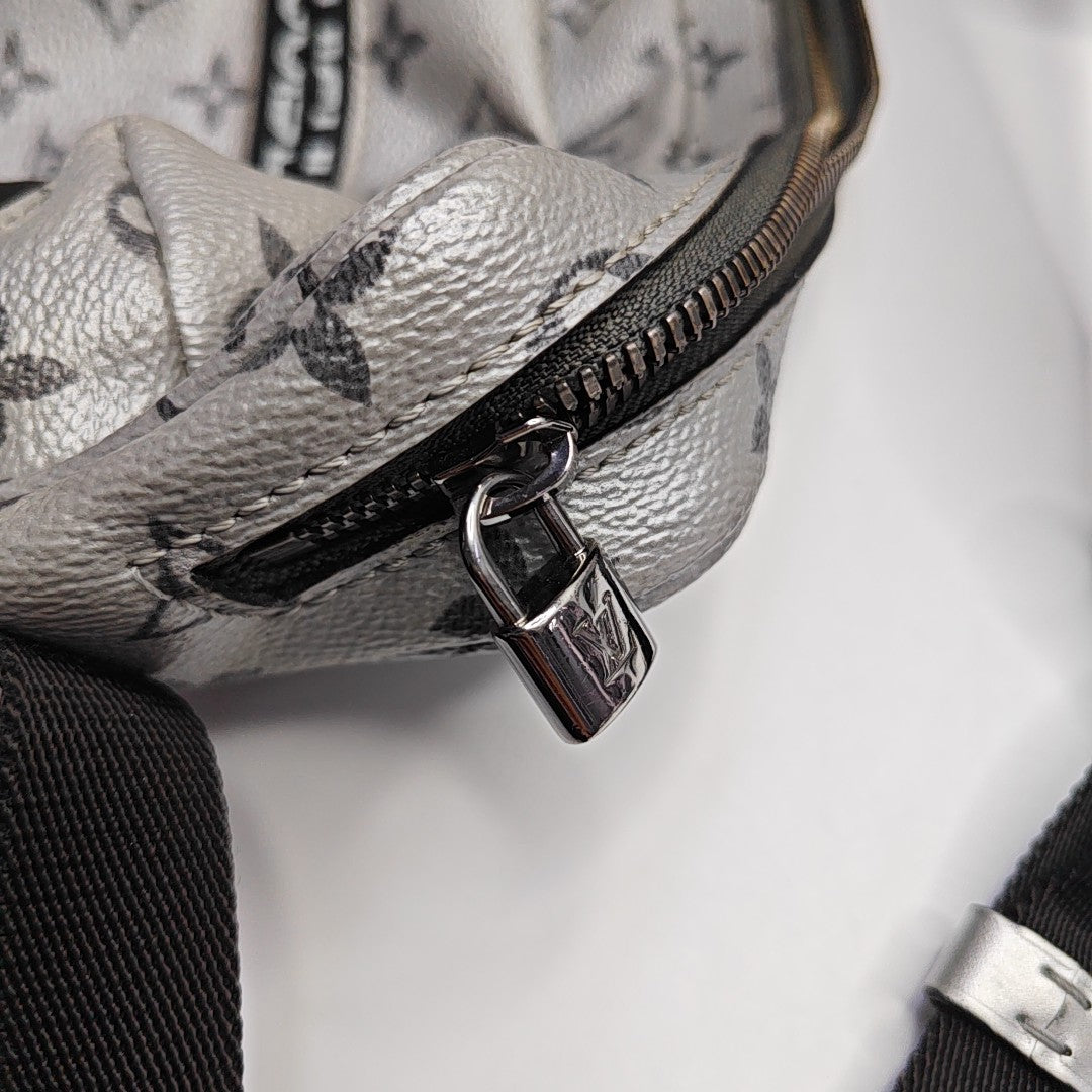 TRIO Monogram Calfskin Gray