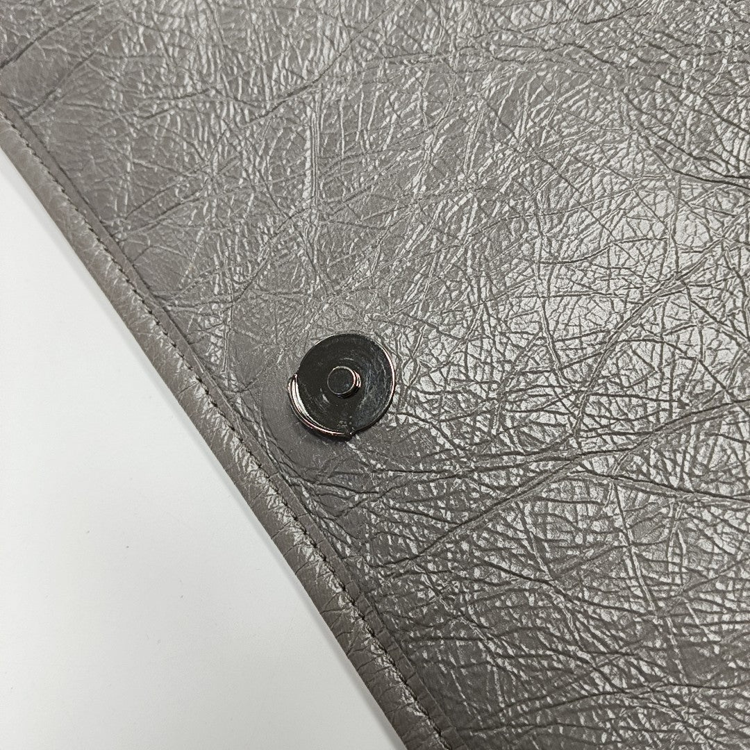 NIKI Large Chevron Calfskin Gray
