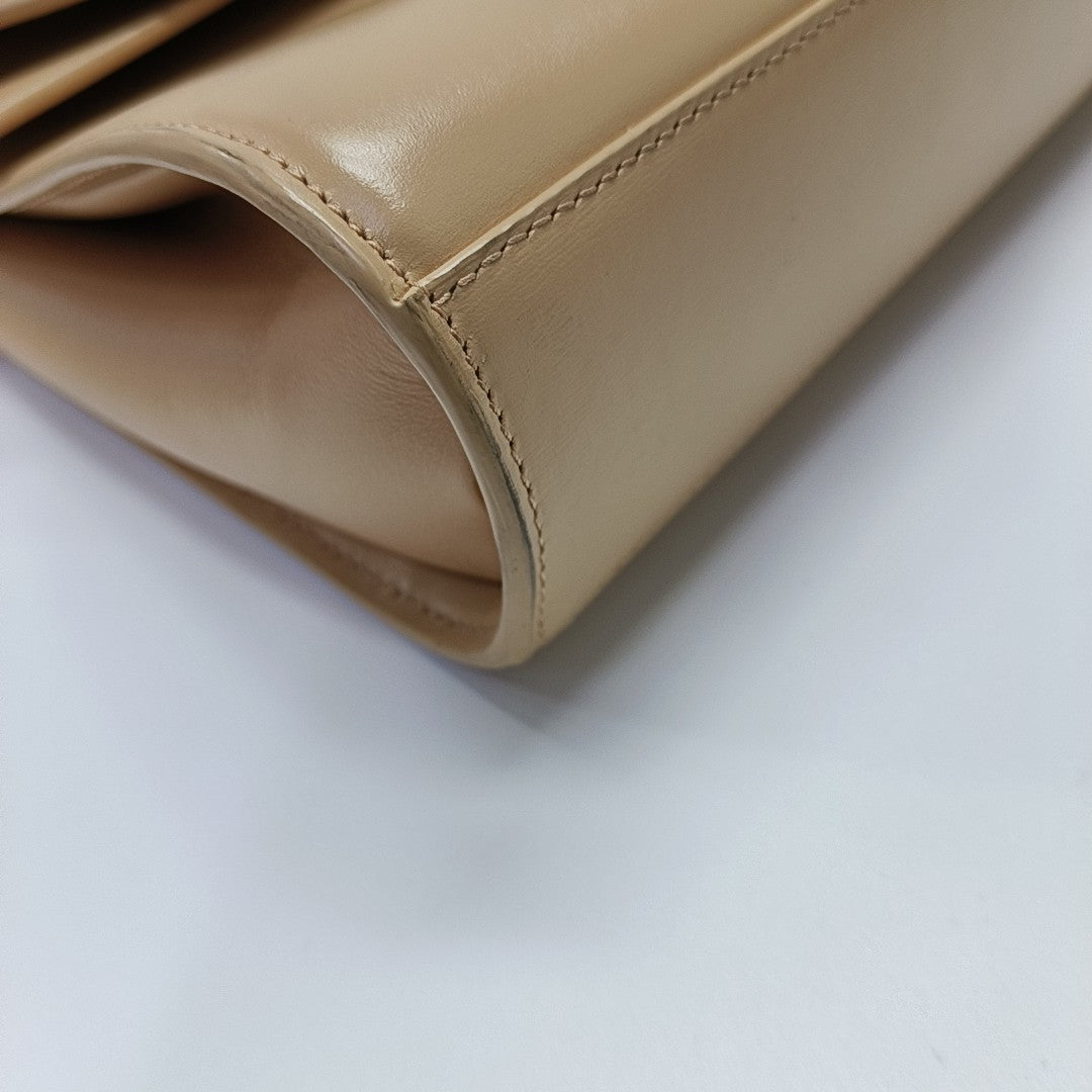 The Clip Calfskin Beige