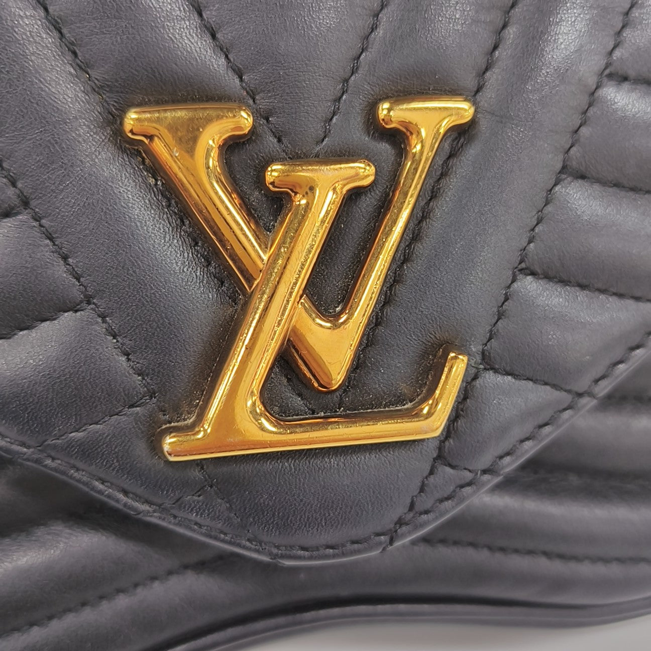 NEW WAVE PM Quilted Calfskin Black