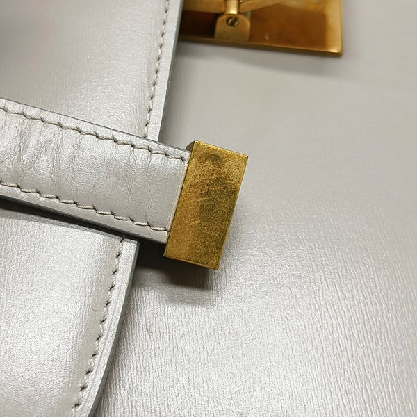Authenticated pre-owned  CLASSIC BOX Medium Calfskin Gray - Shoulder Bag at Looply