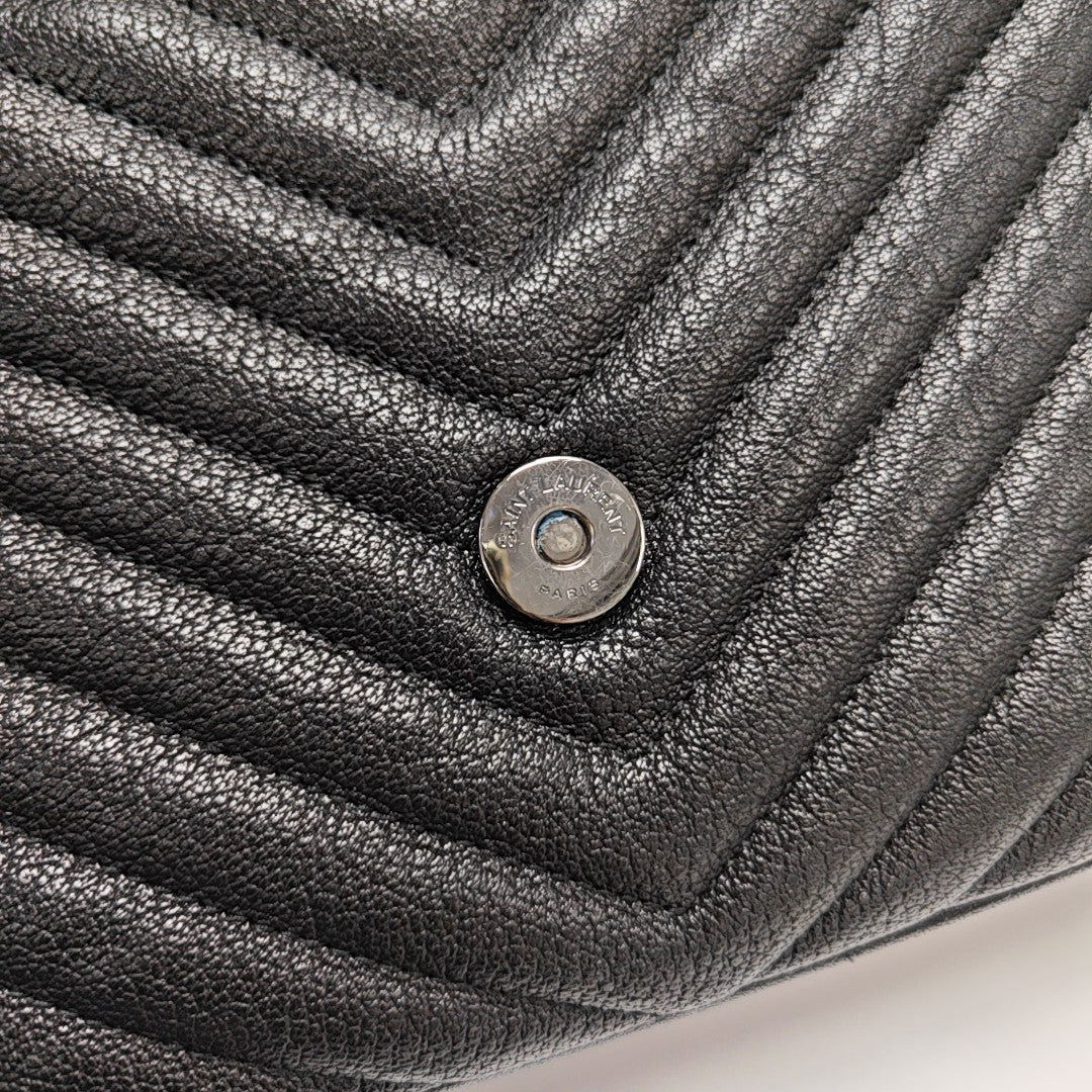 COLLEGE Medium Chevron Lambskin Black