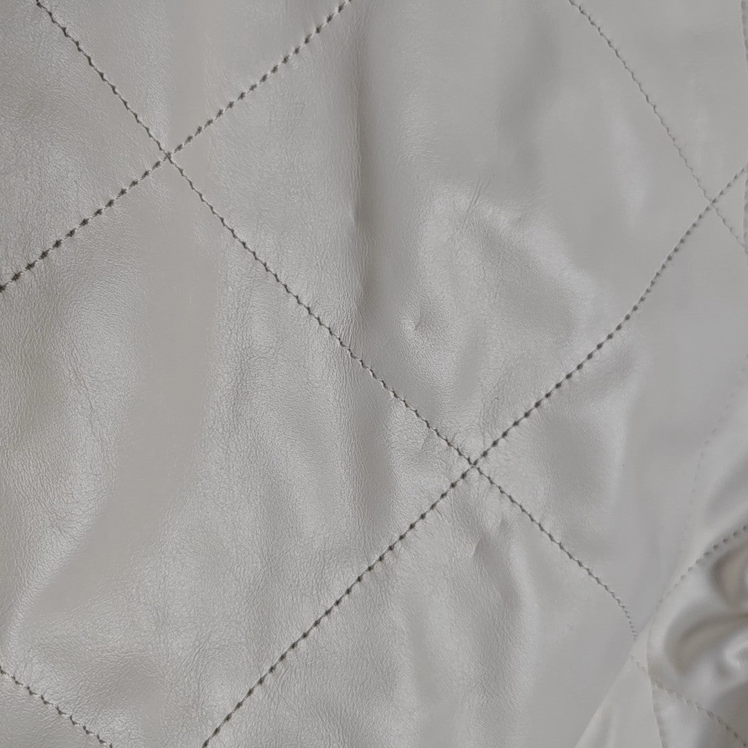 CHANEL 22 Medium Quilted Calfskin White