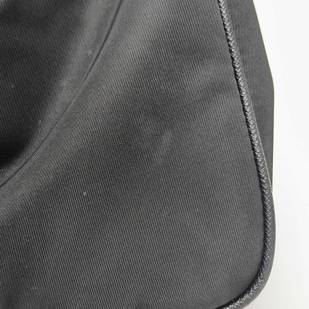 Authenticated pre-owned  Re-Edition2005 Nylon Black - Shoulder Bag at Looply
