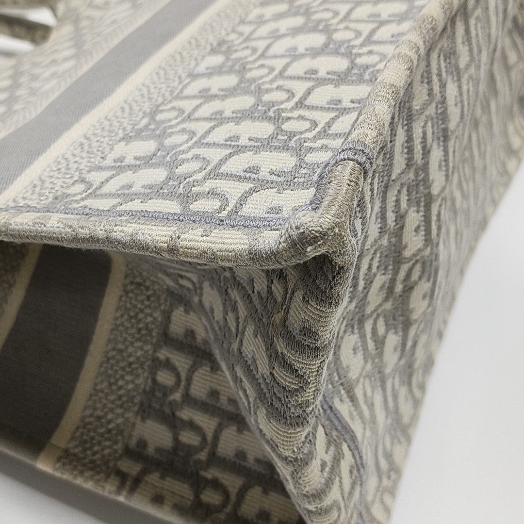 Book Tote Medium Oblique Canvas Gray