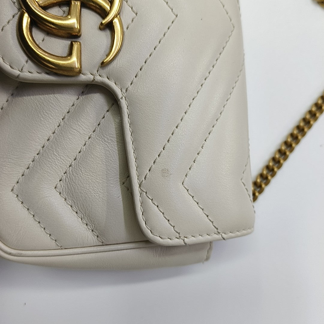 GG Marmont Mini Piel de Becerro Acolchada Blanca