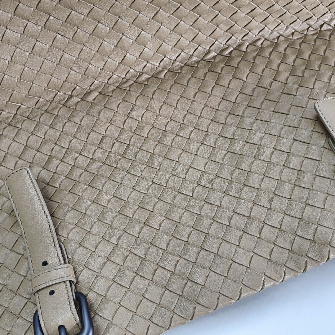 Cesta Lambskin Beige