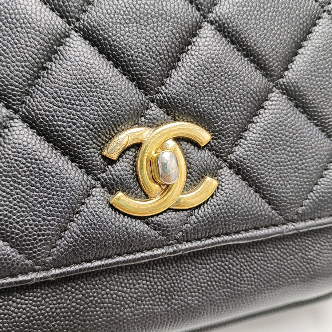 BUSINESS AFFINITY Small Quilted Grained Calfskin Black